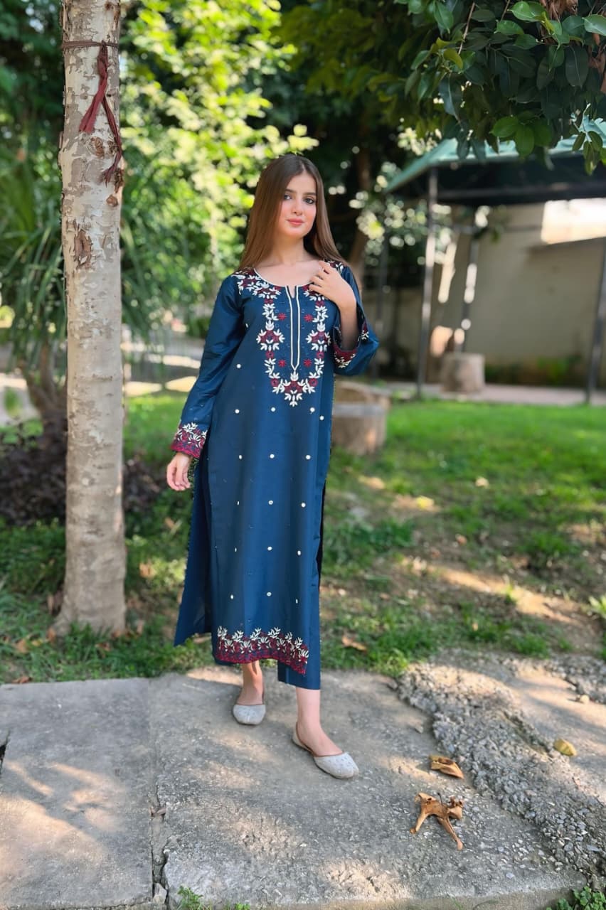 heer embroided