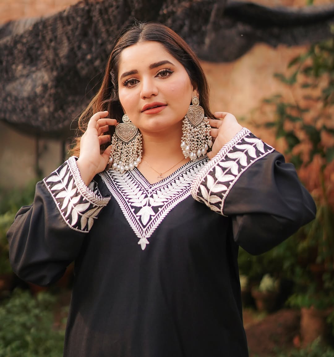 WARDA EMB LONG LENGH 2PC