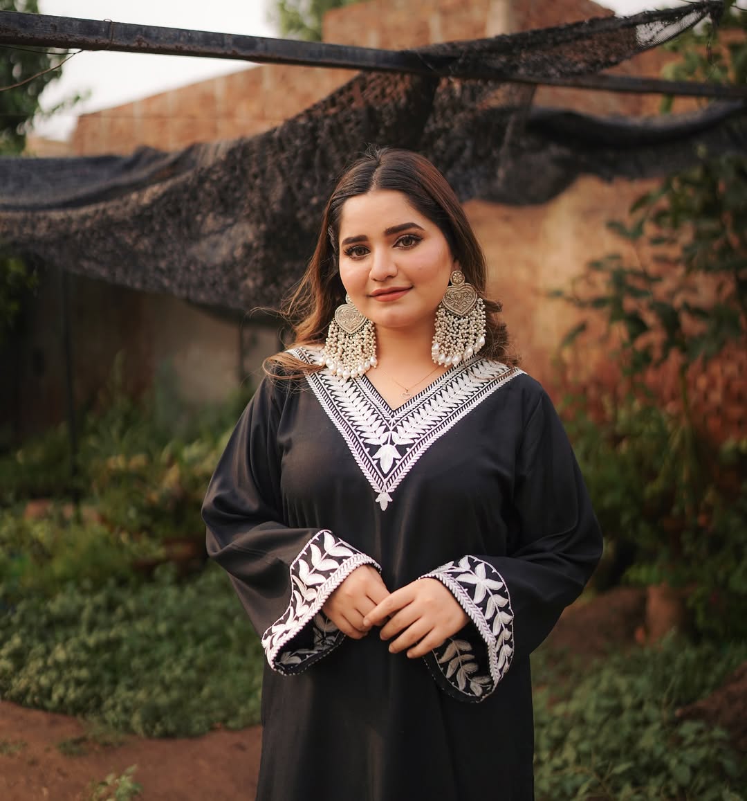 WARDA EMB LONG LENGH 2PC