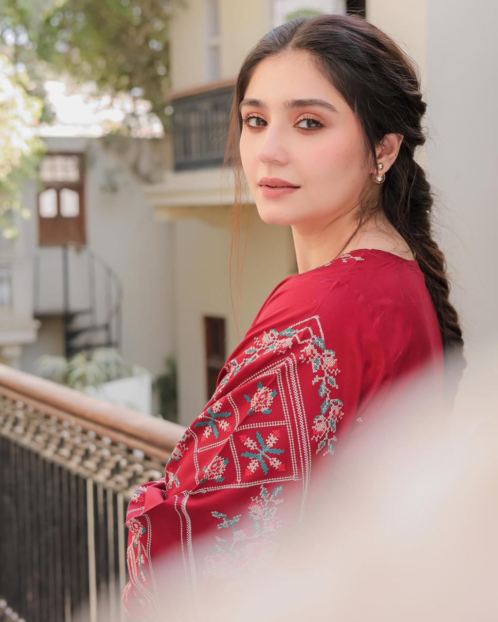 DUA LAWN EMB CORD SETS ( FARSHI SHALWAR)